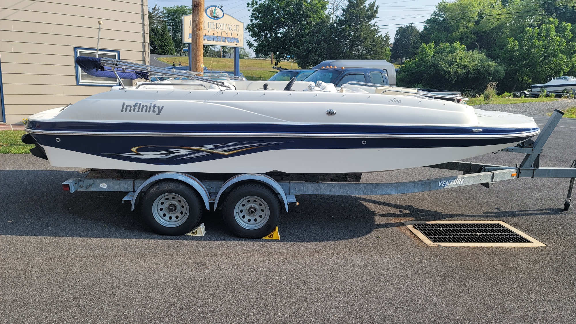 SOLD 2004 INFINITY 2040 DECK BOAT